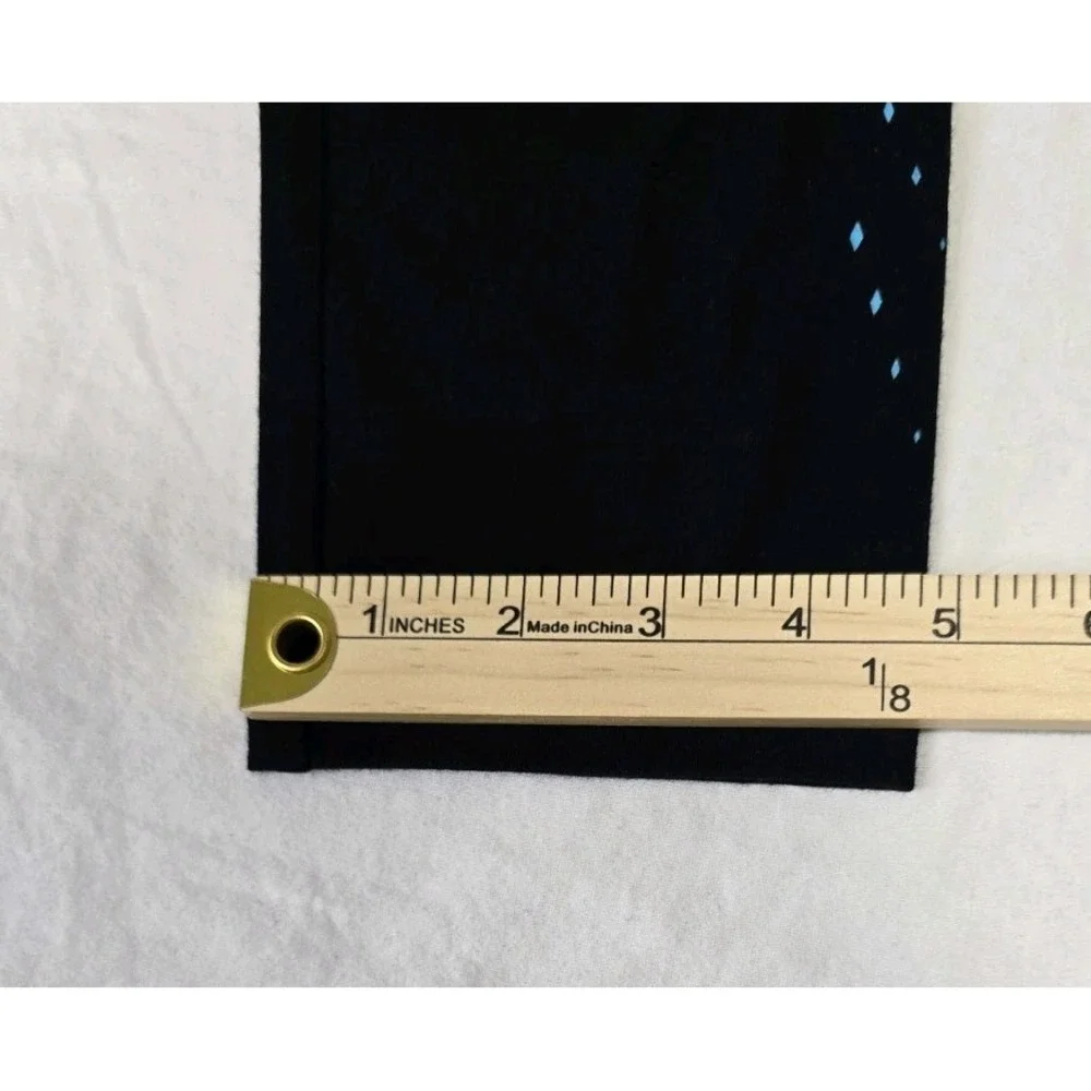 SO‎ Women's Small Black Yoga Capris